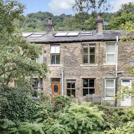 Beautiful Riverside Home, Hebden Bridge, Woodland Views, Sleeps 2 - 9 Ngoại thất bức ảnh
