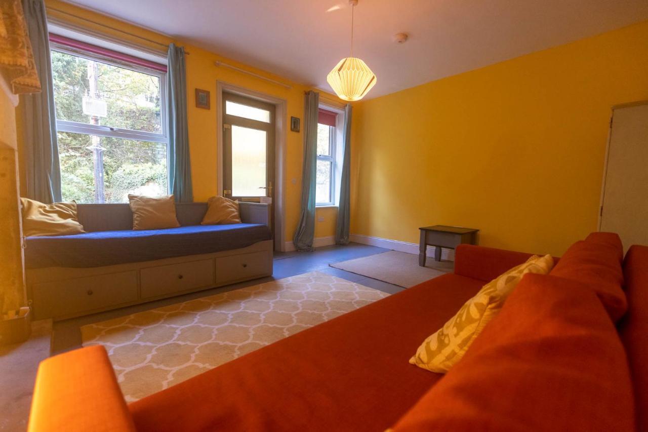 Beautiful Riverside Home, Hebden Bridge, Woodland Views, Sleeps 2 - 9 Ngoại thất bức ảnh