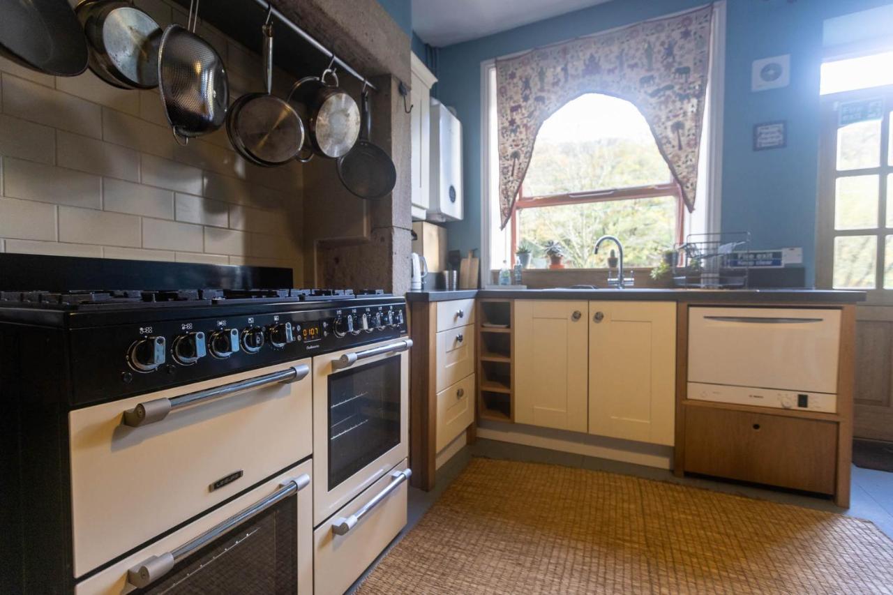 Beautiful Riverside Home, Hebden Bridge, Woodland Views, Sleeps 2 - 9 Ngoại thất bức ảnh