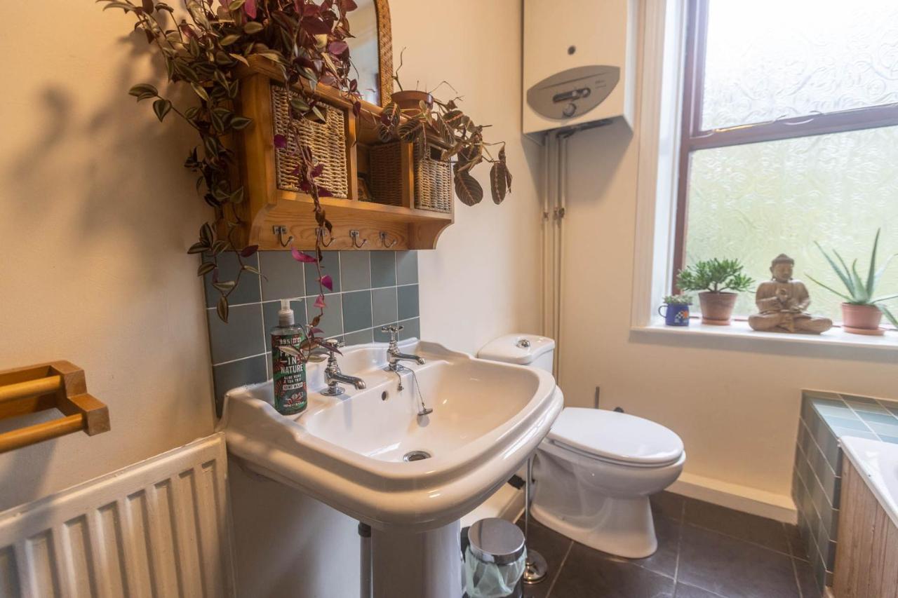 Beautiful Riverside Home, Hebden Bridge, Woodland Views, Sleeps 2 - 9 Ngoại thất bức ảnh