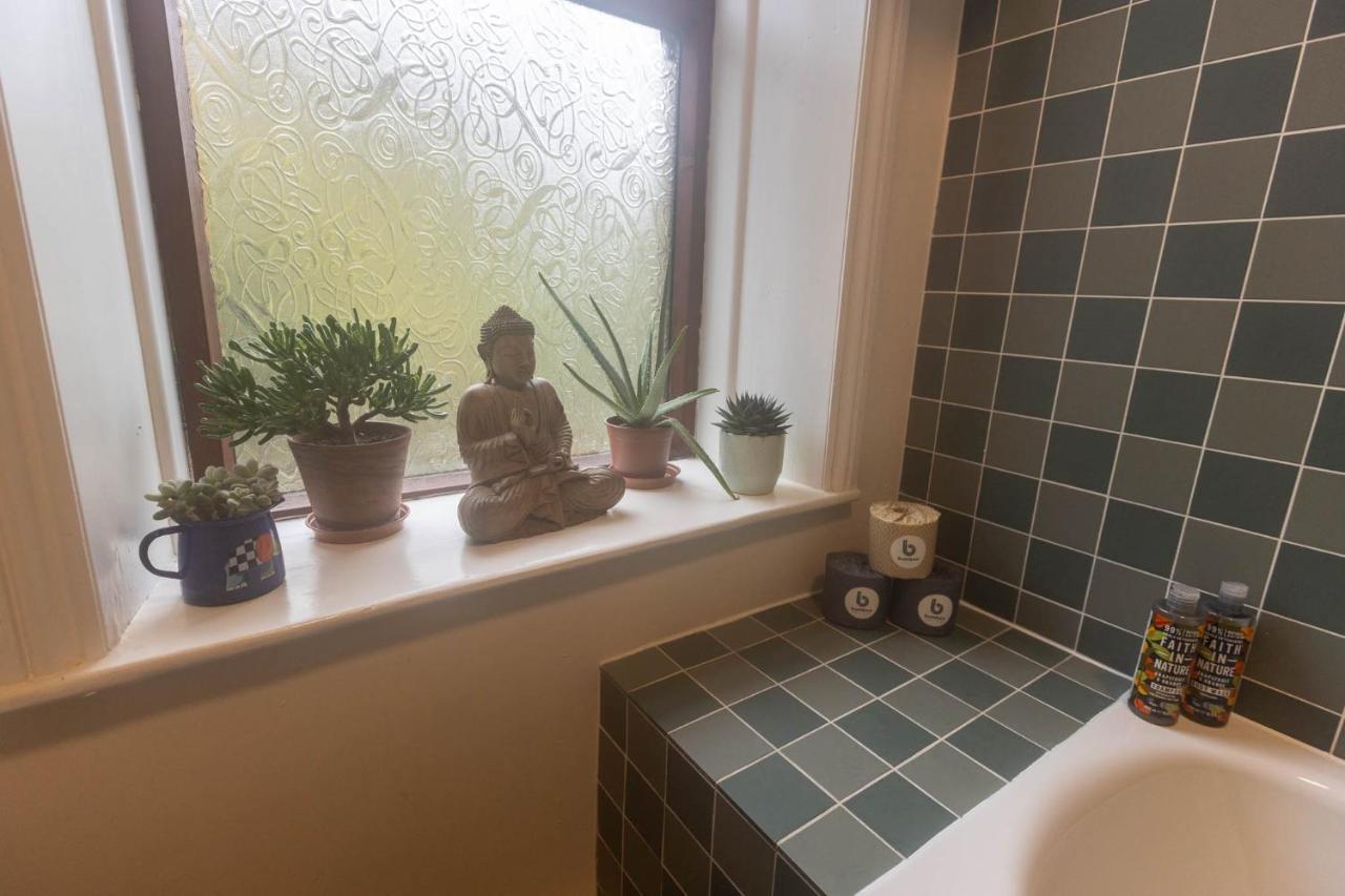 Beautiful Riverside Home, Hebden Bridge, Woodland Views, Sleeps 2 - 9 Ngoại thất bức ảnh