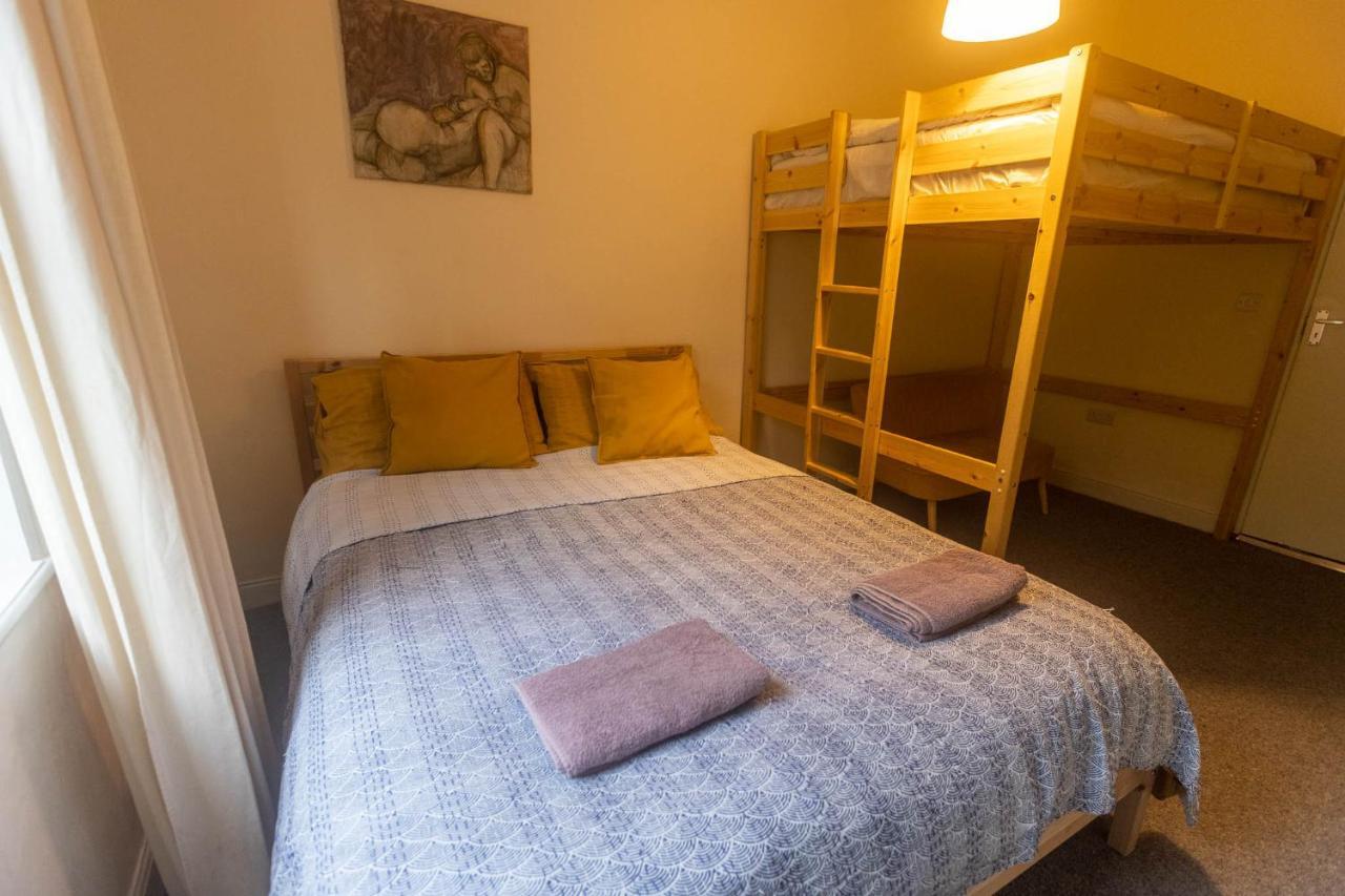 Beautiful Riverside Home, Hebden Bridge, Woodland Views, Sleeps 2 - 9 Ngoại thất bức ảnh